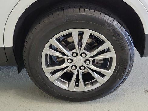 Certified 2023 Cadillac XT5 Premium Luxury FWD image 9