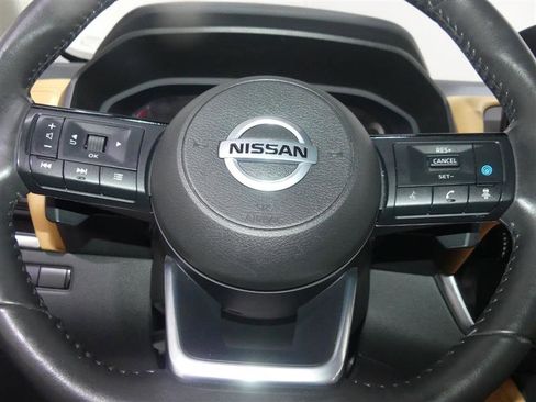 Used 2021 Nissan Rogue Platinum AWD/4WD image 32