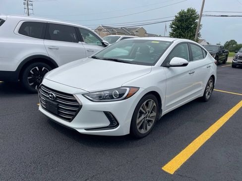 Used 2017 Hyundai Elantra Limited FWD image 2