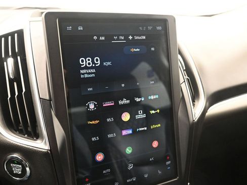 Used 2024 Ford Edge Titanium image 18