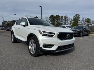 Used 2021 Volvo XC40 T5 Momentum w/ Premium Package video 2