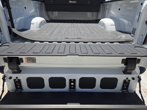 Used 2024 GMC Sierra 3500 SLE w/ SLE Convenience Package AWD/4WD image 35