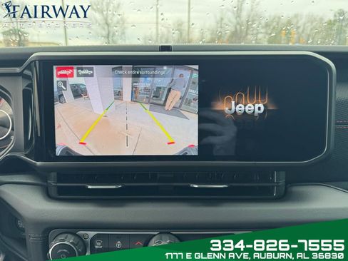 Used 2025 Jeep Gladiator Rubicon w/ Convenience Group image 22