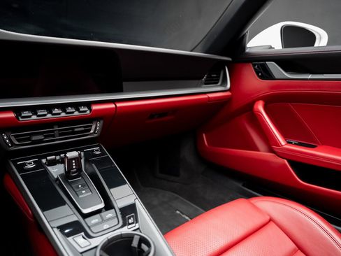 Used 2020 Porsche 911 Carrera image 42