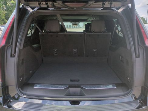 Certified 2023 Cadillac Escalade ESV Premium Luxury Platinum AWD/4WD image 25