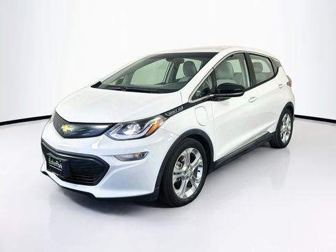 Used 2018 Chevrolet Bolt LT FWD image 3