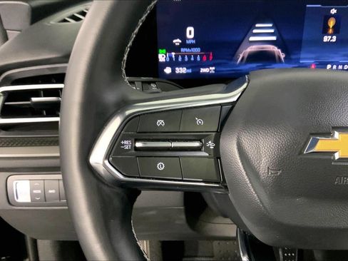 Used 2025 Chevrolet Traverse LT AWD/4WD image 18