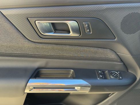 New 2025 Ford Mustang EcoBoost image 9