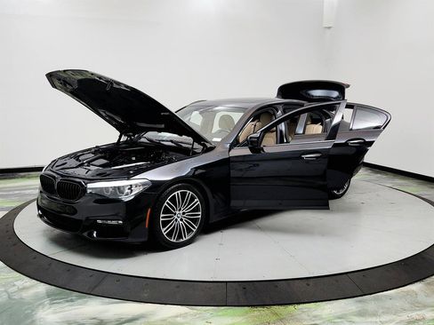 Used 2018 BMW 530i RWD image 9