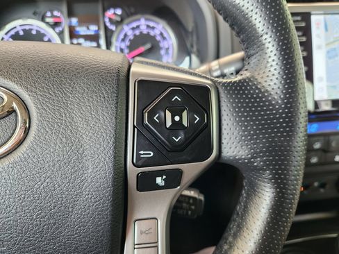 Used 2024 Toyota 4Runner Limited AWD/4WD image 31