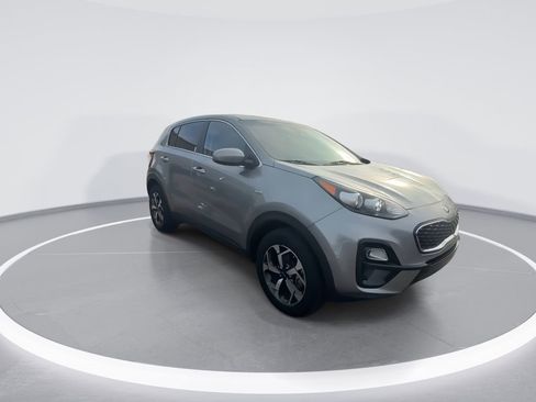 Used 2021 Kia Sportage LX image 2