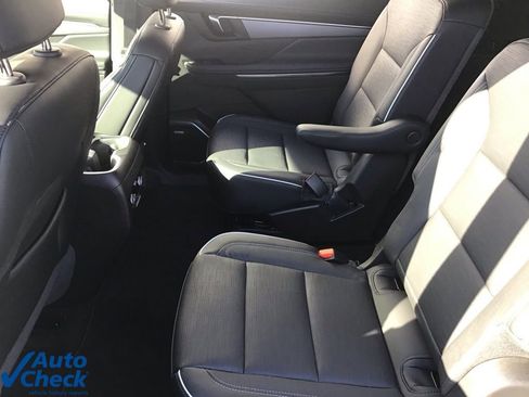 Used 2025 Buick Enclave Sport Touring image 15