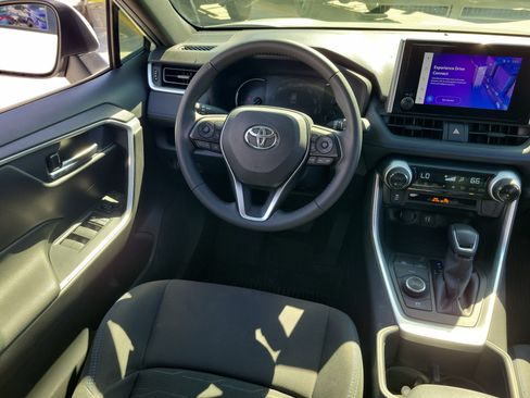 Used 2023 Toyota RAV4 SE AWD/4WD image 17