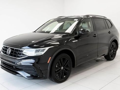 Used 2022 Volkswagen Tiguan SE R-Line image 6