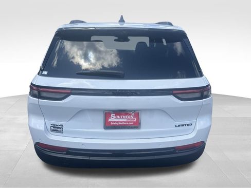 New 2025 Jeep Grand Cherokee Limited w/ Luxury Tech Group II image 14