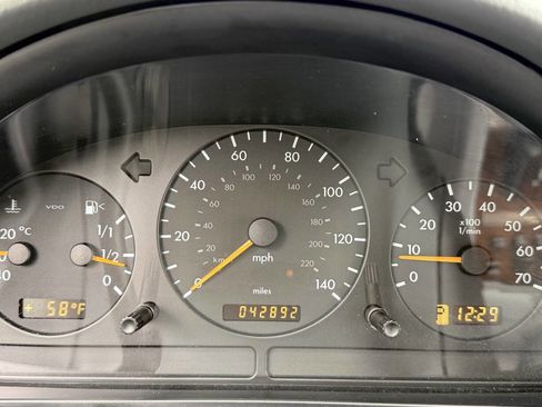 Used 2001 Mercedes-Benz ML 320 4MATIC image 17