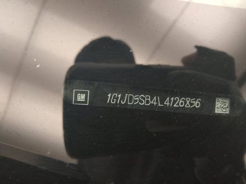 Used 2020 Chevrolet Sonic LT FWD image 33