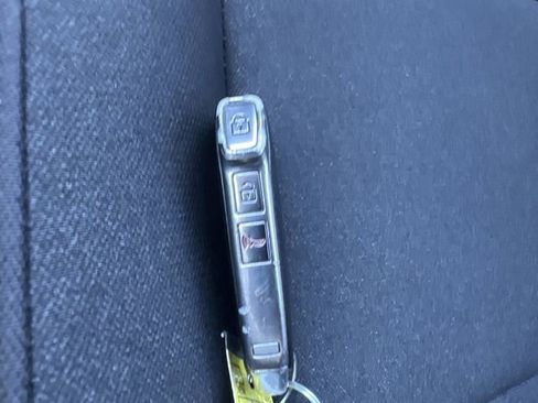 Certified 2023 Kia Carnival LX image 39