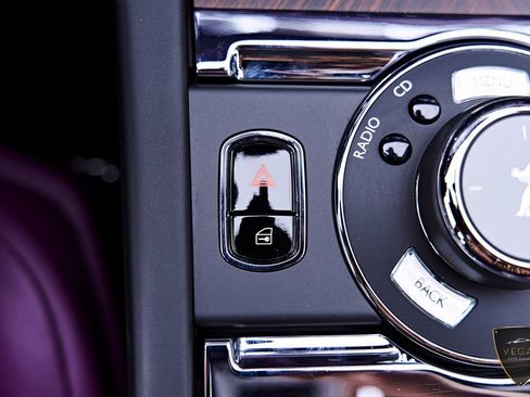 Used 2017 Rolls-Royce Wraith RWD image 75