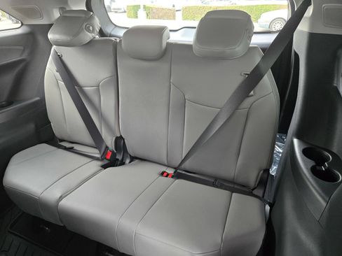 Certified 2026 Toyota Sienna XLE FWD image 12