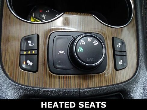 Used 2021 GMC Acadia SLE w/ Driver Convenience Package image 12