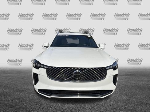 Used 2025 Volvo XC90 B5 Plus w/ Protection Package Premier AWD/4WD image 3