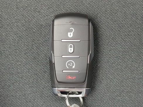 New 2026 RAM 1500 4x4 Crew Cab image 34