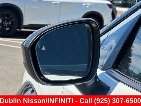 Used 2023 Nissan Ariya FWD image 54