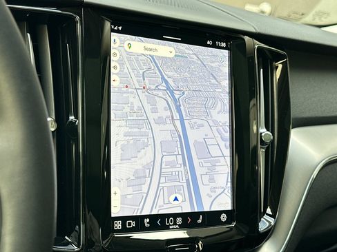 Certified 2025 Volvo XC60 B5 Core w/ Protection Package Premier image 21