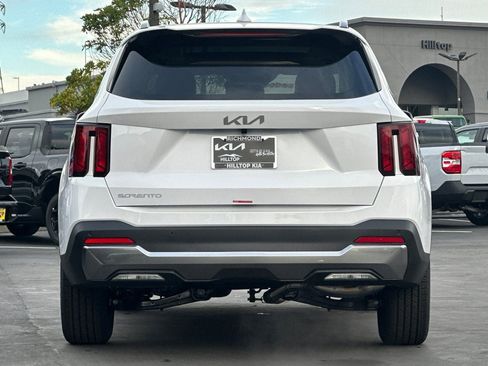 New 2026 Kia Sorento S w/ S Panoramic Sunroof Package FWD image 5