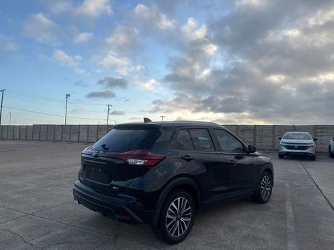 Used 2023 Nissan Kicks SV FWD image 21