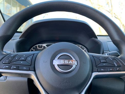 Used 2025 Nissan Altima 2.5 SV image 28