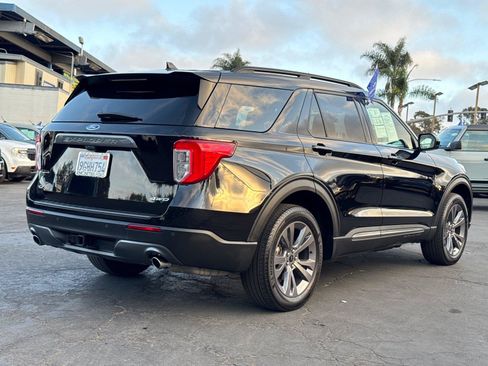 Used 2023 Ford Explorer XLT w/ Equipment Group 202A AWD/4WD image 8