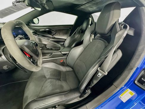 Used 2023 Chevrolet Corvette Stingray Premium Conv w/ Z51 Performance Package RWD image 23