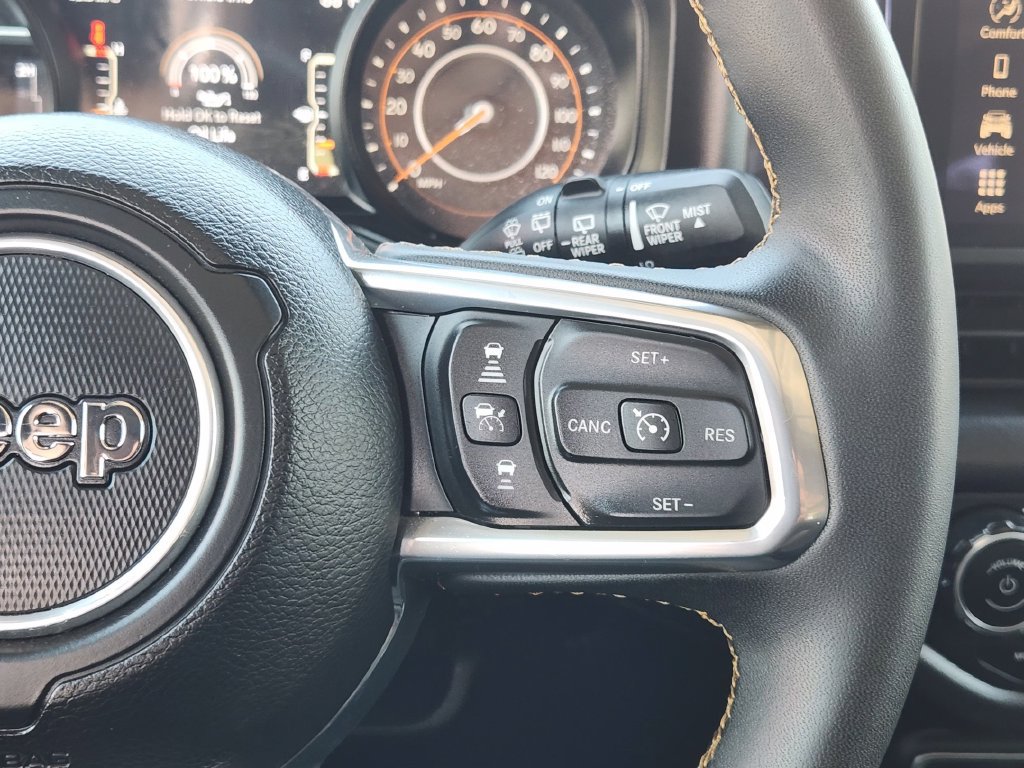 Used 2025 Jeep Wrangler Unlimited Sahara AWD/4WD image 28