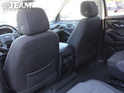 Used 2021 Chevrolet Traverse LT AWD/4WD image 19