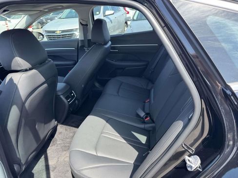 Certified 2025 Hyundai Sonata Limited FWD image 12