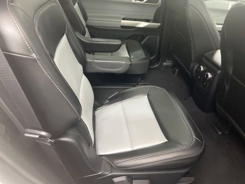 Used 2023 Ford Explorer XLT w/ Equipment Group 202A AWD/4WD image 25