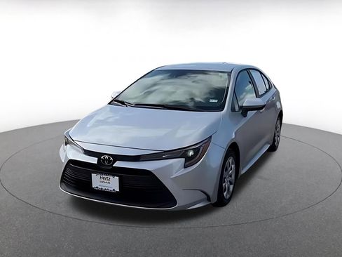 Used 2025 Toyota Corolla LE image 7