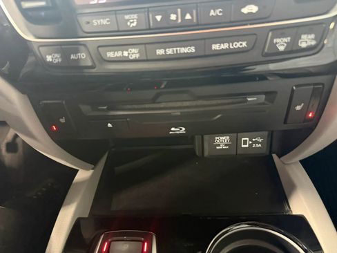 Used 2019 Honda Pilot Touring image 21