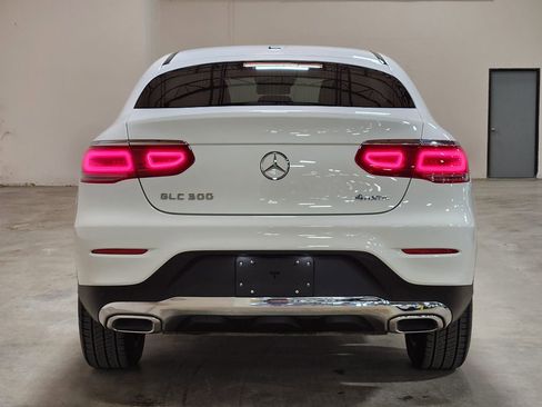 Used 2023 Mercedes-Benz GLC 300 4MATIC Coupe image 10