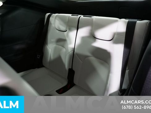Used 2024 Tesla Model Y Long Range AWD/4WD image 21
