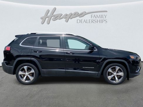 Used 2020 Jeep Cherokee Limited FWD image 2