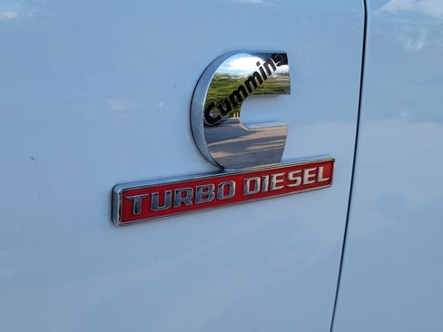 Used 2024 RAM 2500 Laramie w/ Safety Group image 7