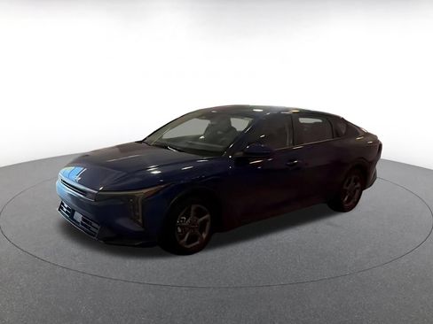 Used 2025 Kia K4 FWD image 8