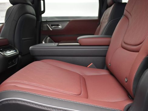 New 2026 INFINITI QX80 Autograph w/ Premium Cargo Package image 16