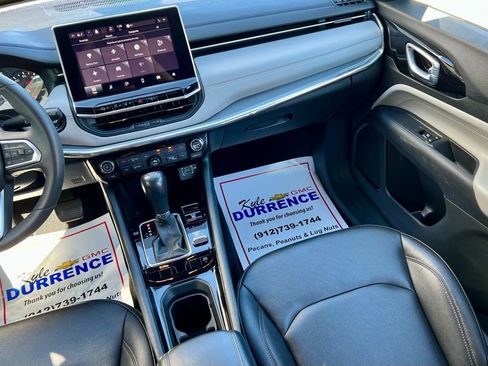 Used 2024 Jeep Compass Limited image 19