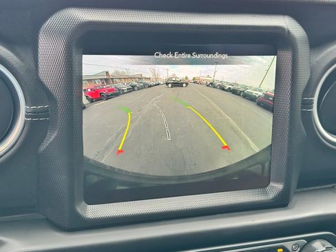 Used 2023 Jeep Wrangler Unlimited Sahara w/ Cold Weather Group image 33