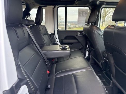 Used 2023 Jeep Wrangler Unlimited Sahara w/ Cold Weather Group image 11