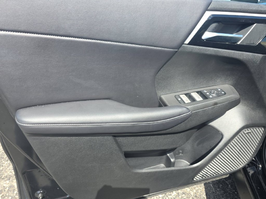 Used 2025 Mitsubishi Outlander SE AWD/4WD image 9